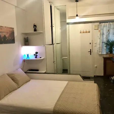 Edem Riviera Studio,close To Beach,in Paleo Faliro Athens